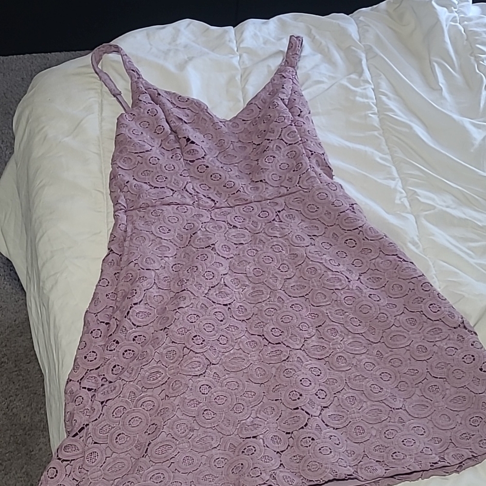 Elegant Lace Women’s Dress in Lavender